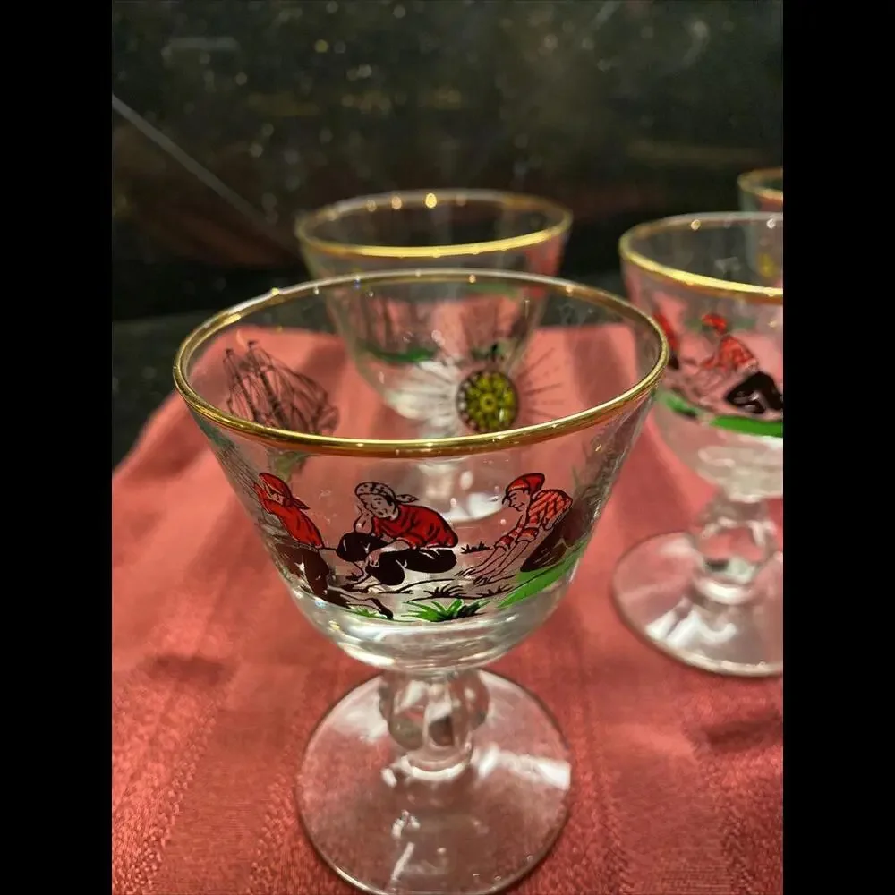 🎩✨Vintage 7 Small Wine Glasses With Gold Banding And Colorful Japanese Motif